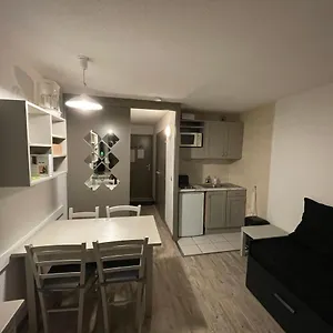 https://lourea-studio-4-pers-retour-skis-au-pieds.hotels-rhonealpes.com